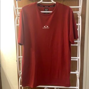 Oakley tshirt
